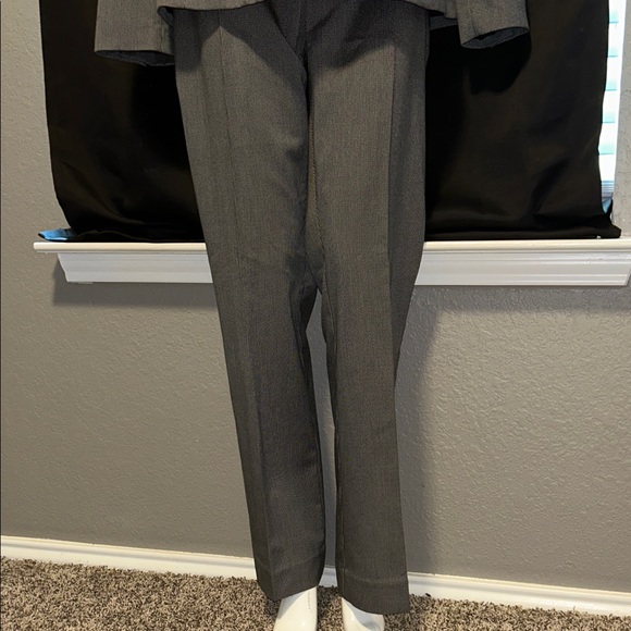Worthington Classic Gray Women’s Suit, Pant & Blazer - Picture 2 of 9